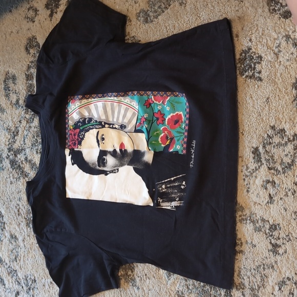 Other Tops - frida kahlo medium crop top black half and half print Mexican artist dia de los